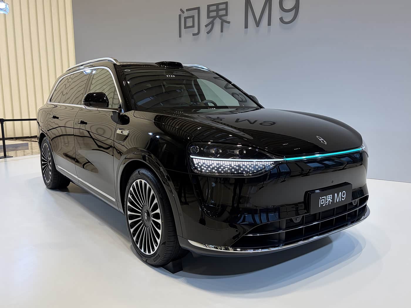 问界M9 2025款 增程 Max版 52kWh 6座版 (192线激光雷达）