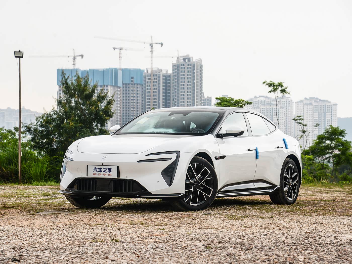 阿维塔06 2025款 Pro增程版