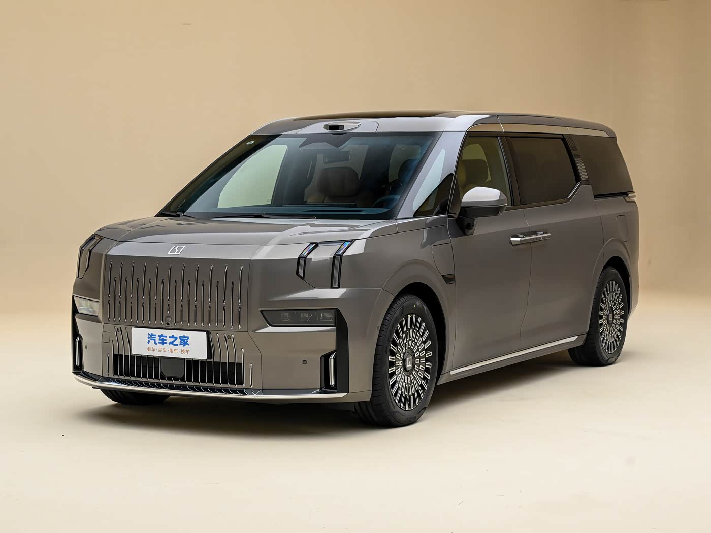 极氪009 2024款 光辉